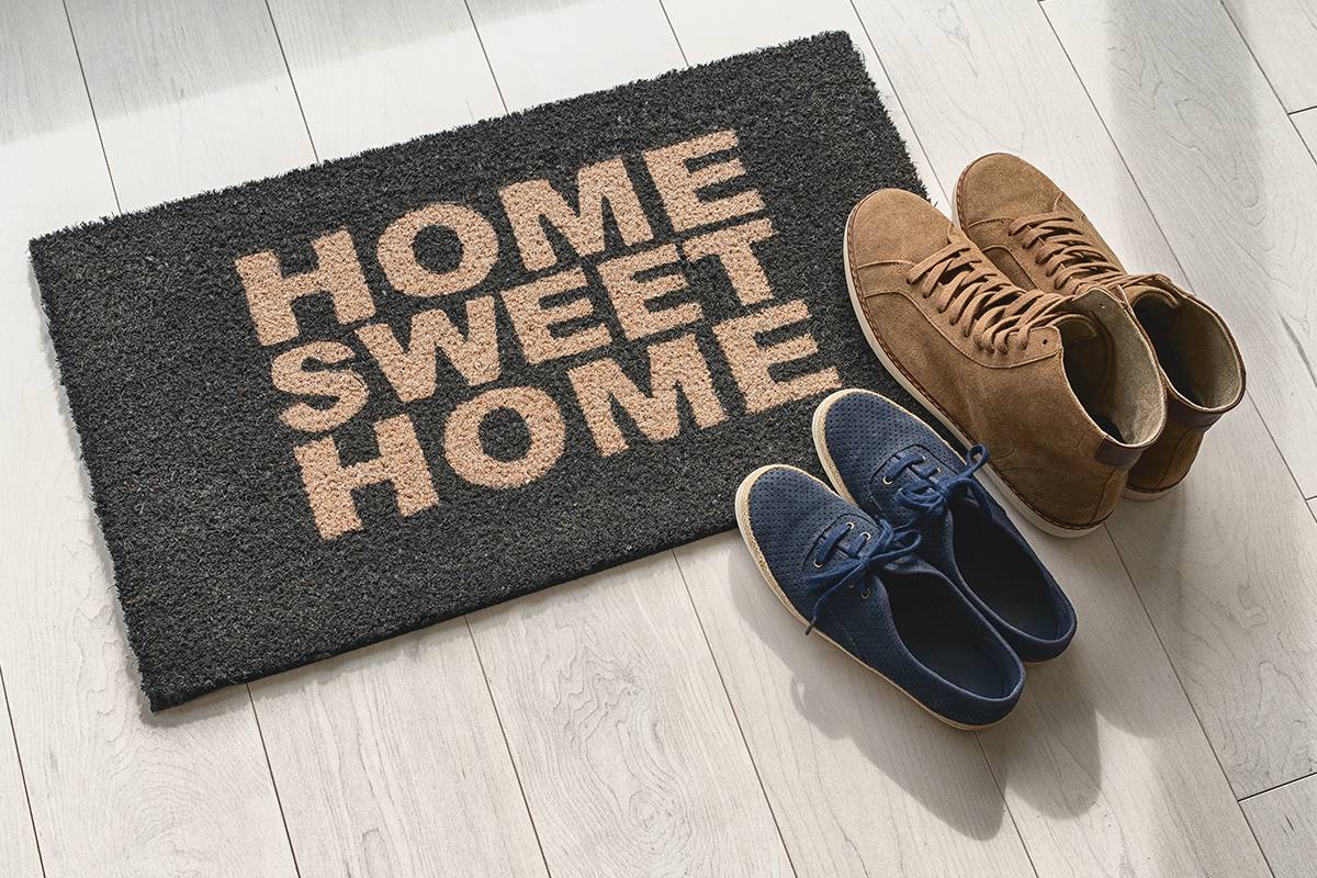 Doormat that says 'Home Sweet Home'