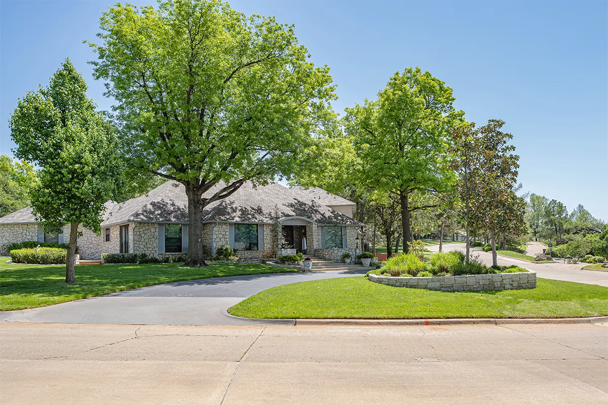 Jun25 N - 3216 Twisted Oak Place